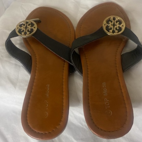 LOT OF SANDALS SIZE 8 - Picture 4 of 9